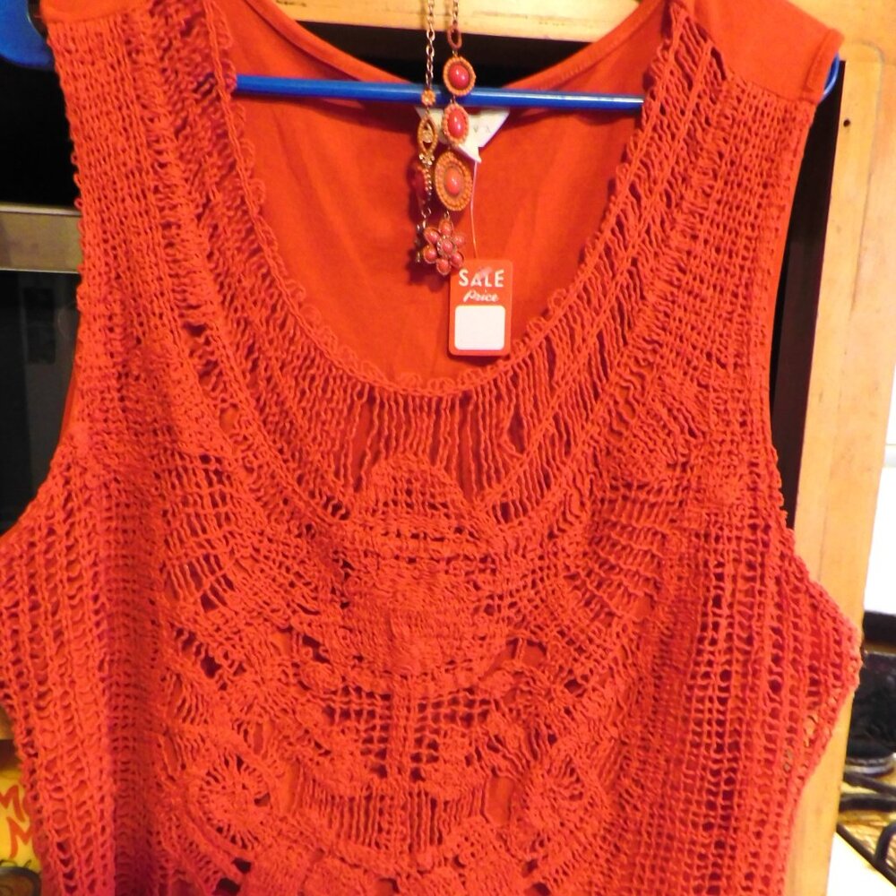 NEW ADIVA WOMENS 2X CORAL TANK TOP CROCHET with LINER